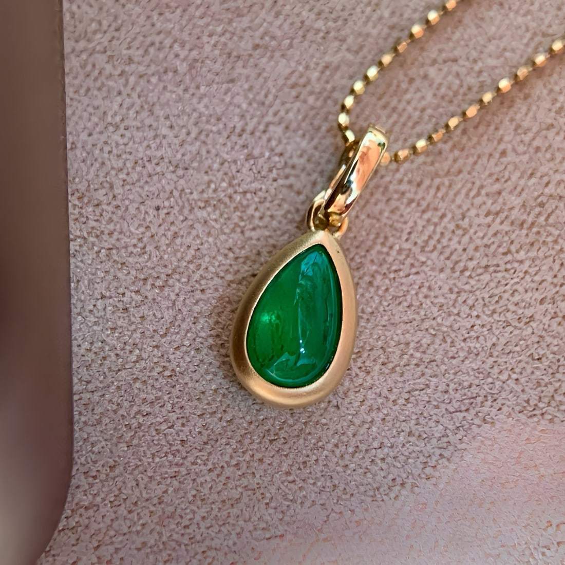 14k Gold 0.70 Ct Vivid Green Natural Emerald Pendant( Without Chain ) - 2