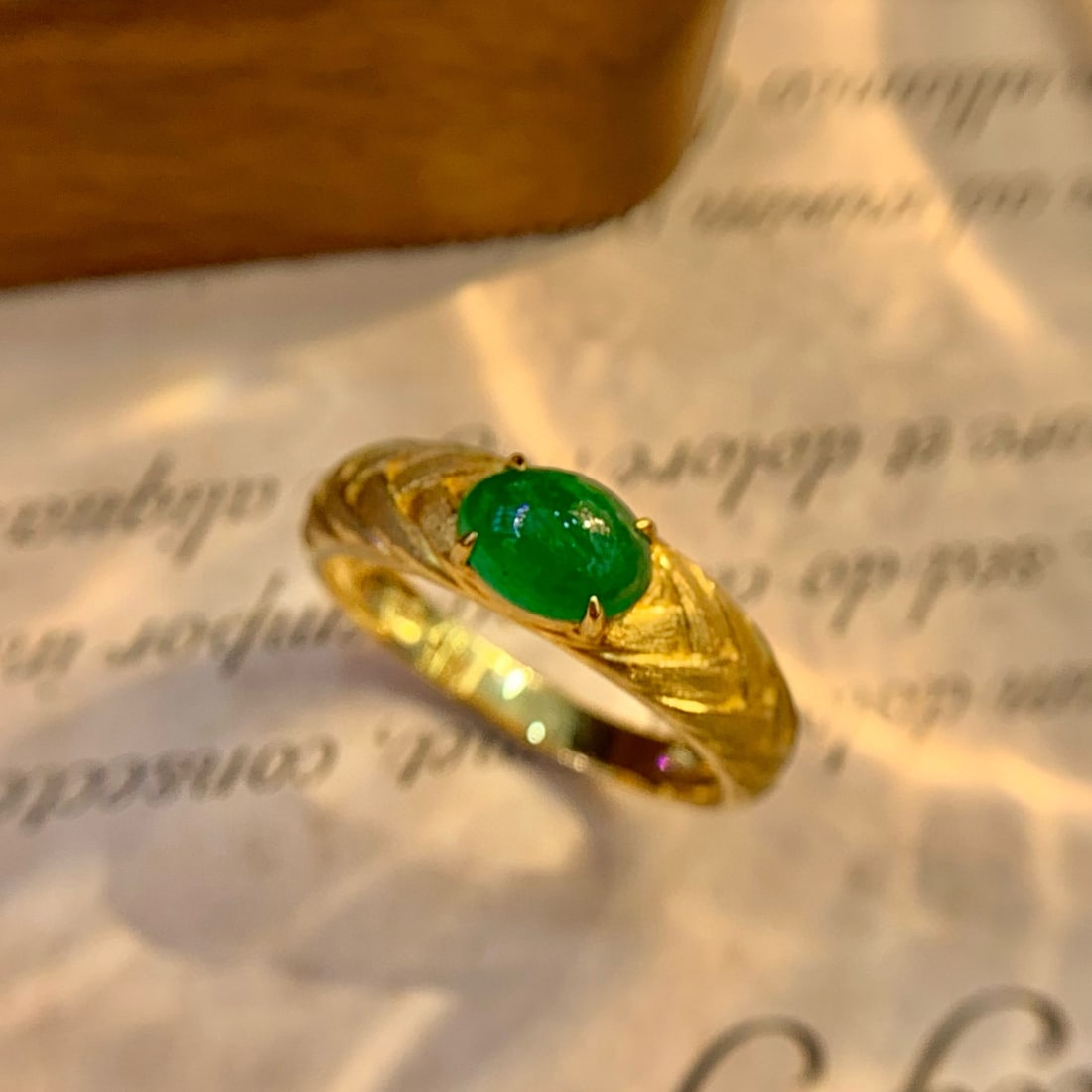 14k Gold 1 Ct Vivid Green Natural Emerald Ring - 6