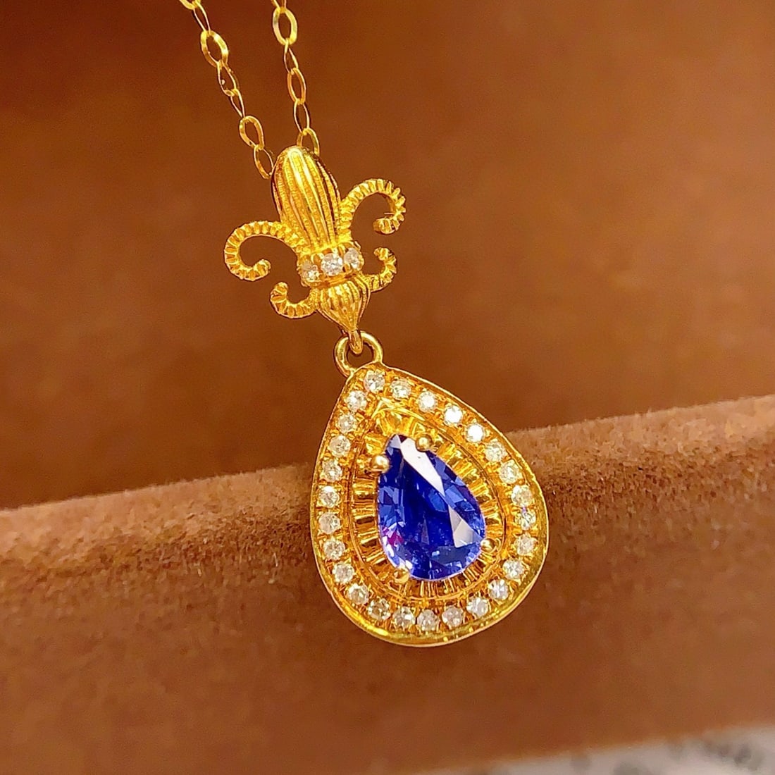 14k Gold 0.7 Ct Natural Sapphire & Diamond Necklace - 4