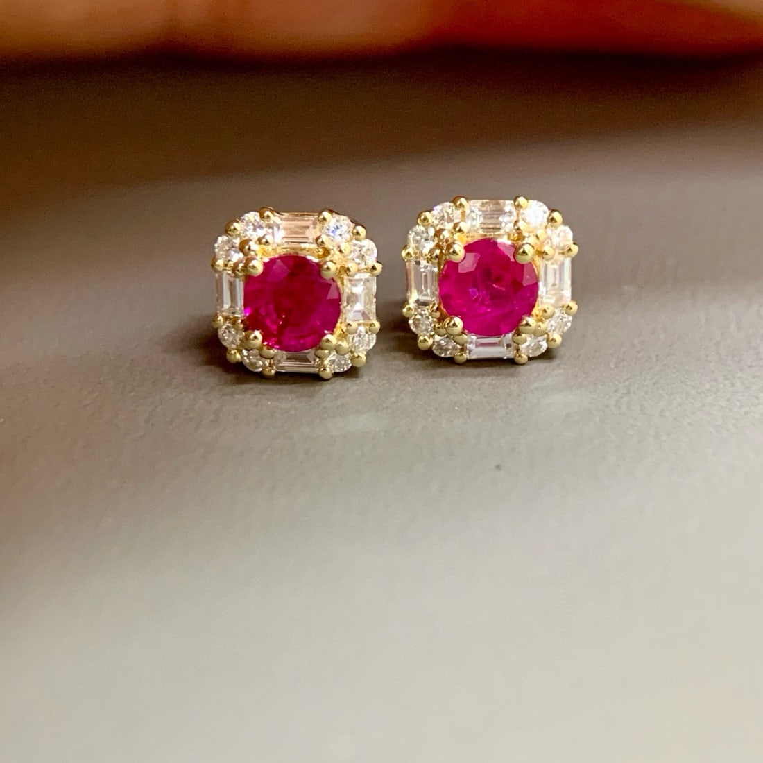 14k Gold 0.85 Ctw Natural Ruby & Diamond Earrings - 4