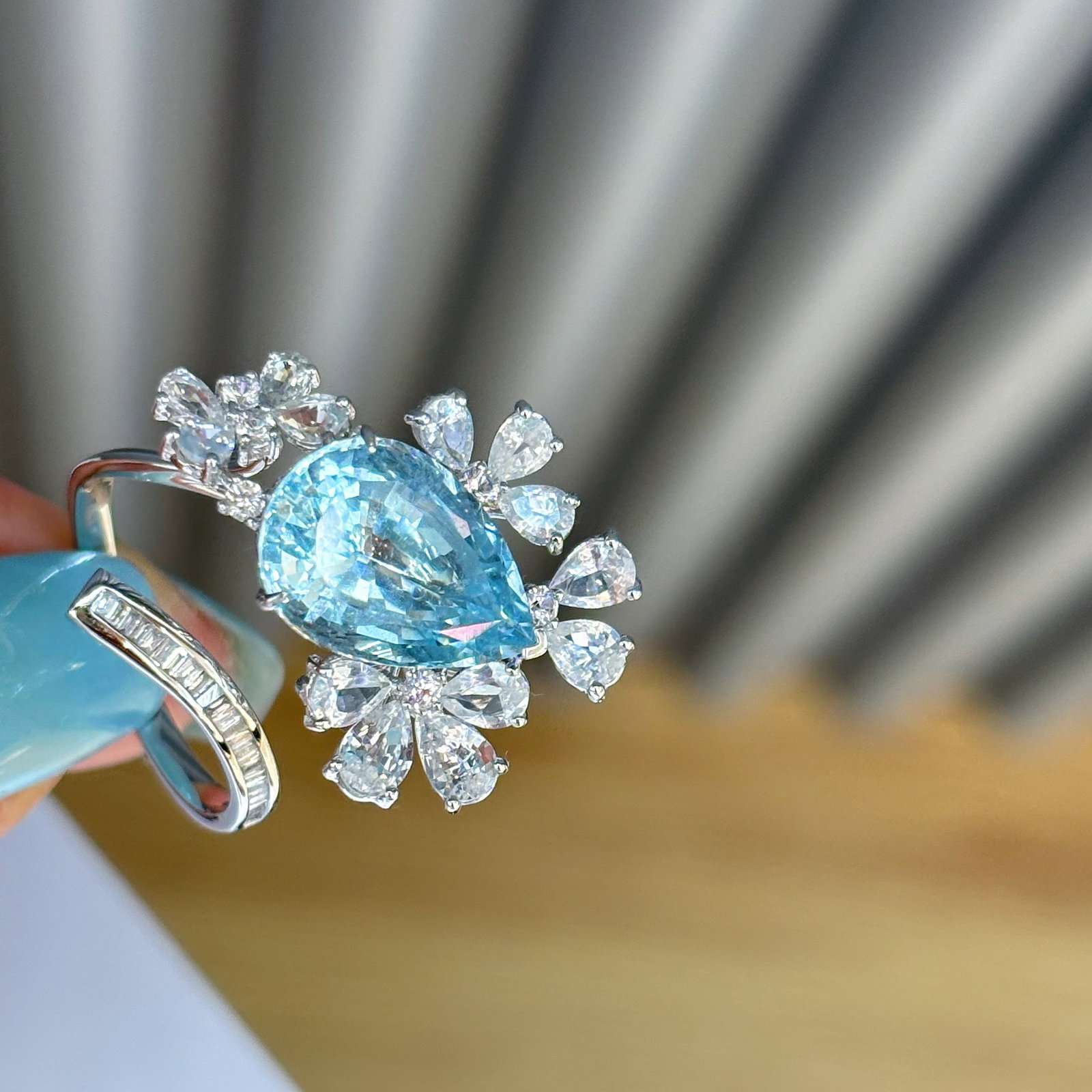 14k Gold 4.75 Ct Natural Aquamarine & Diamond & Sapphire Ring: Ref:230998259 // gold content:14k gold // ring size:7. 25us // // main gemstone:aquamarine // shape:pear // carat weight:4. 75ct // color:blue // treatment:natural // // adjacent gemstone 2 : diamond 
