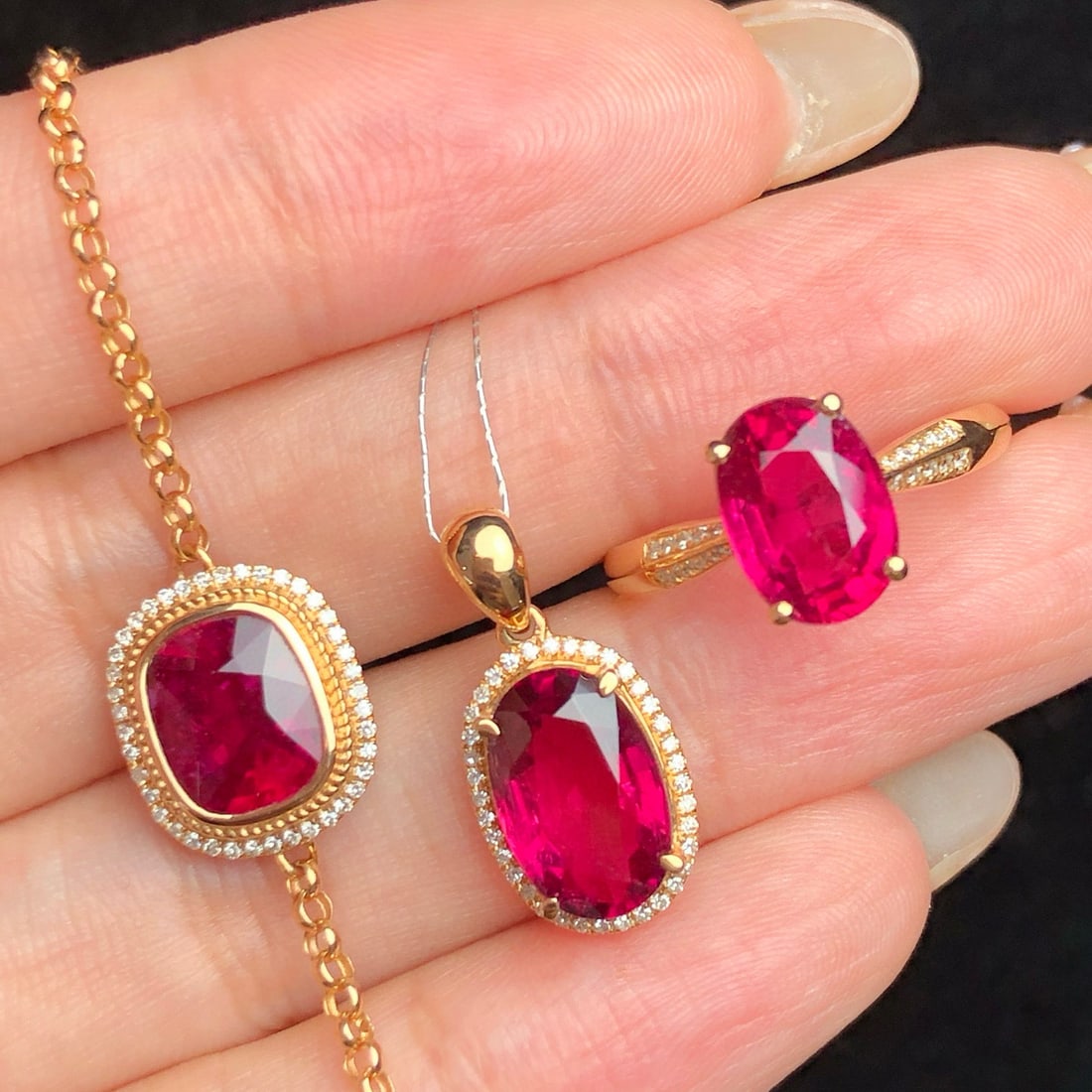 14k Gold 7.1 Ct Natural Tourmaline & Diamond Jewelry Set: Ref:230998286 // gold content:14k gold // ring size:7. 25us // // pendant(without chain) // main gemstone:tourmaline // shape:oval // carat weight:2. 80ct // color:red // treatment:natural // //