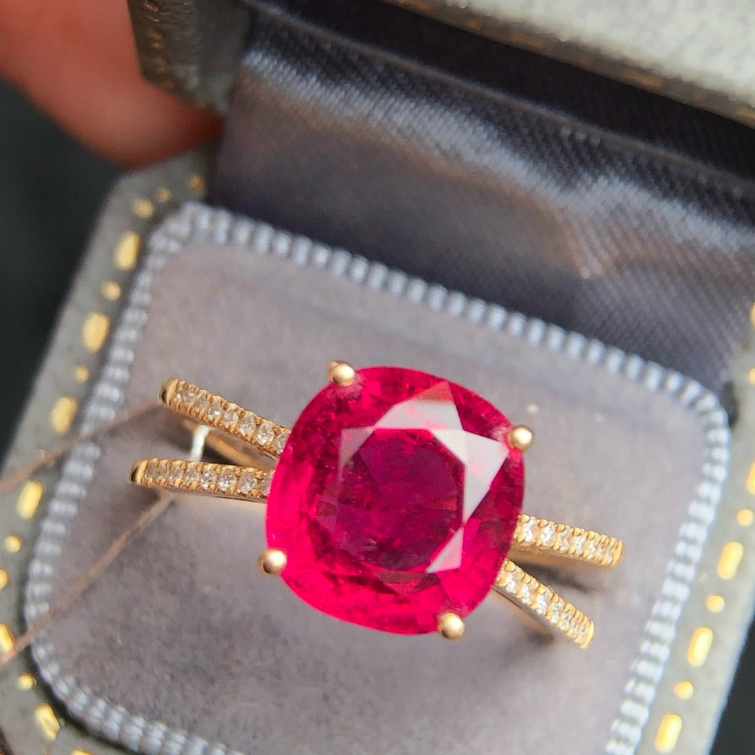 14k Gold 3.9 Ct Natural Tourmaline & Diamond Ring - 4