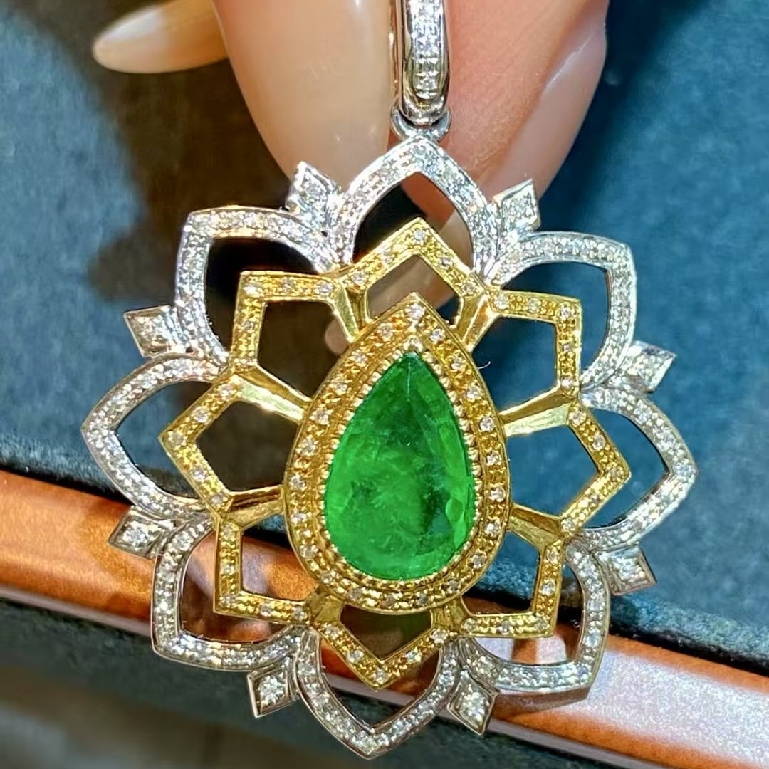 14k Gold 1.25 Ct Vivid Green Natural Emerald & Diamond Pendant( Without Chain ) - 3