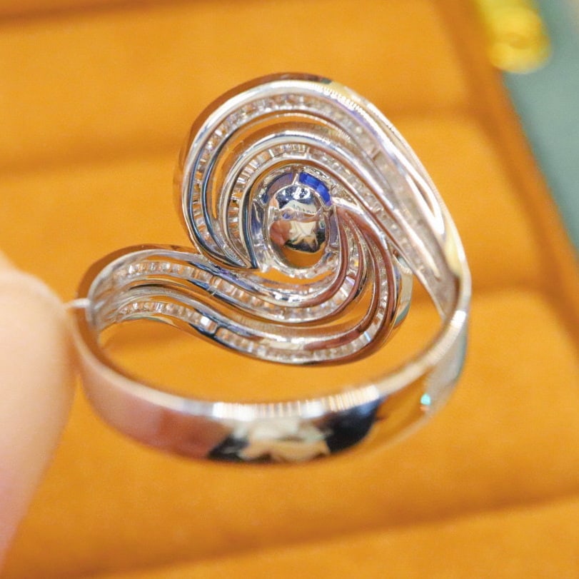 14k Gold 2.30 Ctw Natural Sapphire & Diamond Ring - 4
