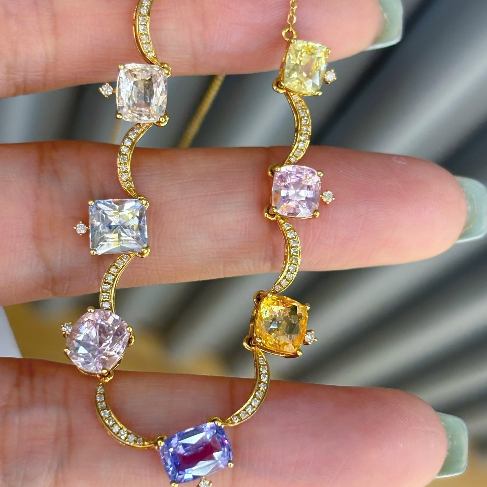 14k Gold 9.22 Ct Natural Sapphire & Diamond Necklace - 4