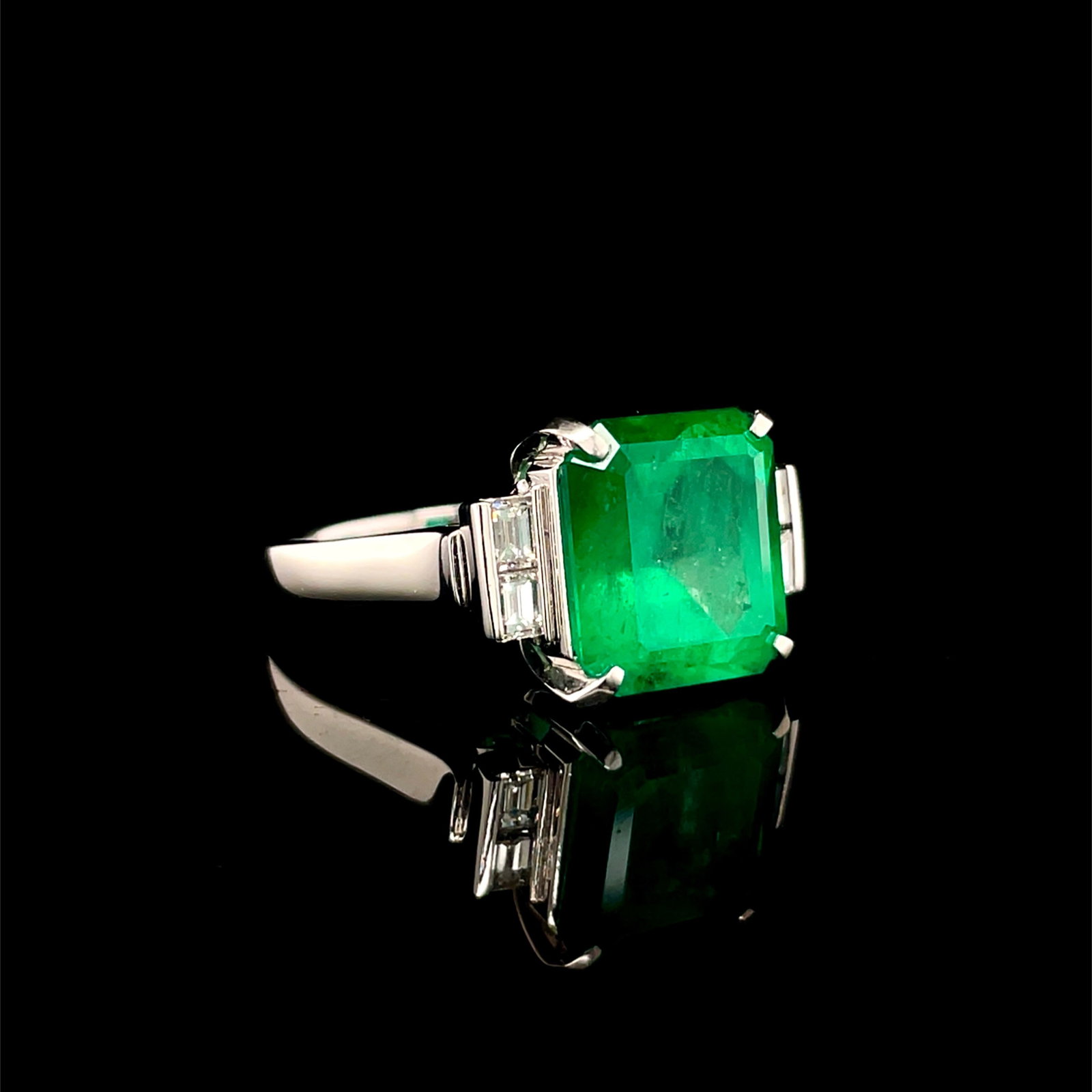 14k Gold 5.32 Ctw Vivid Green Natural Emerald & Diamond Ring - 3