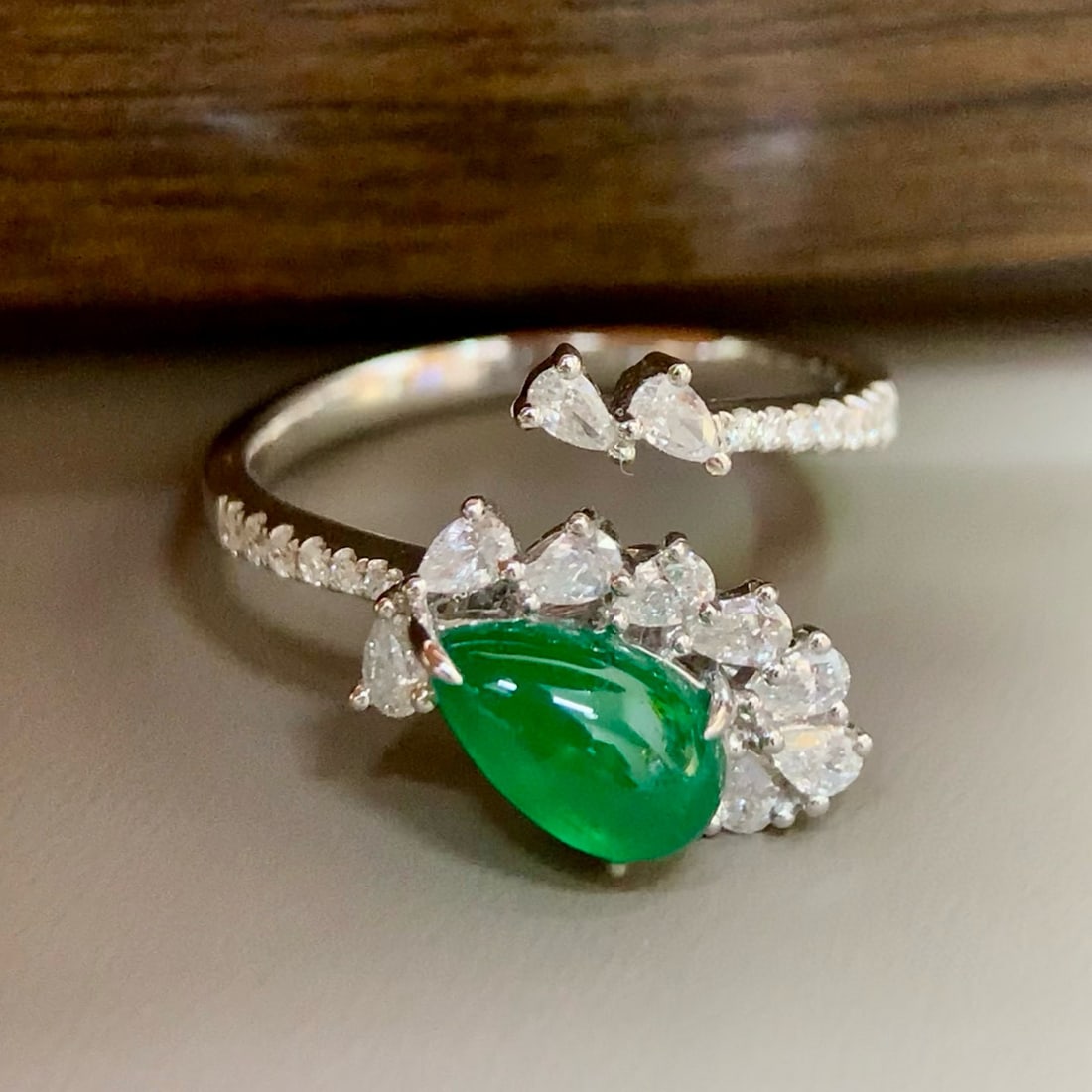14k Gold 1.77 Ctw Vivid Green Natural Emerald & Diamond Ring - 4