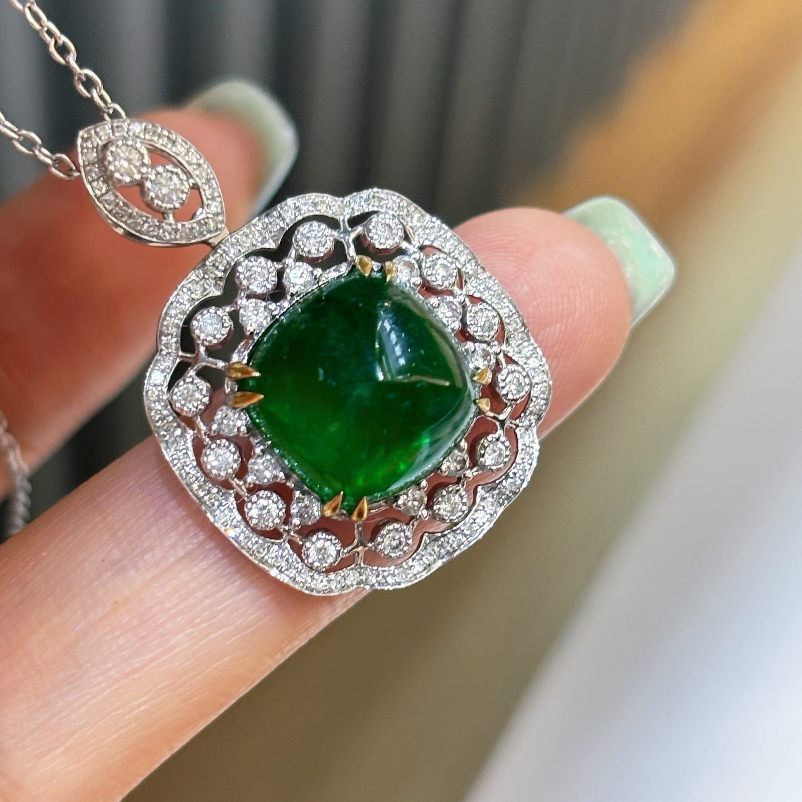 14k Gold 6.8 Ct Vivid Green Natural Emerald & Diamond Pendant( Without Chain ) - 2