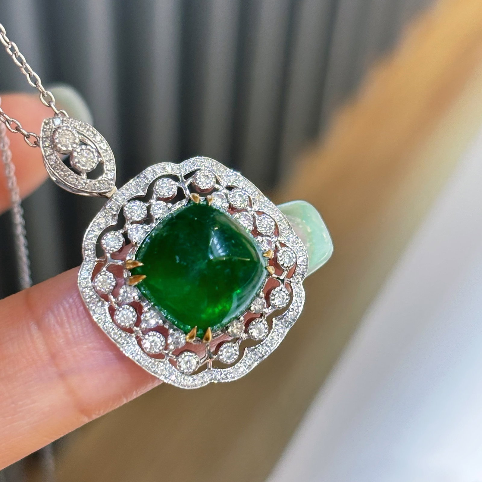 14k Gold 6.8 Ct Vivid Green Natural Emerald & Diamond Pendant( Without Chain ) - 3