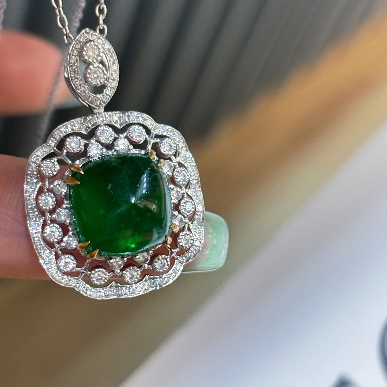 14k Gold 6.8 Ct Vivid Green Natural Emerald & Diamond Pendant( Without Chain ) - 4