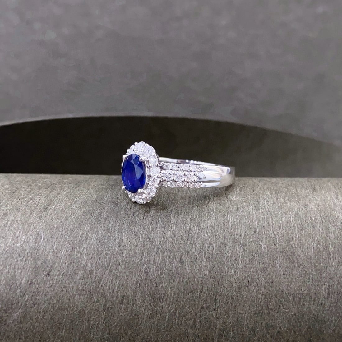 14k Gold 1.5 Ctw Natural Sapphire & Diamond Ring - 2