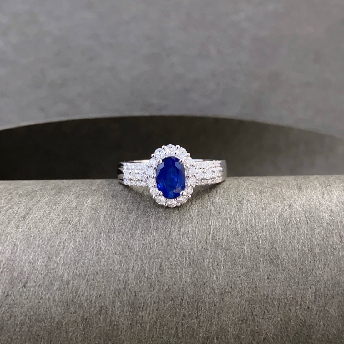 14k Gold 1.5 Ctw Natural Sapphire & Diamond Ring - 3