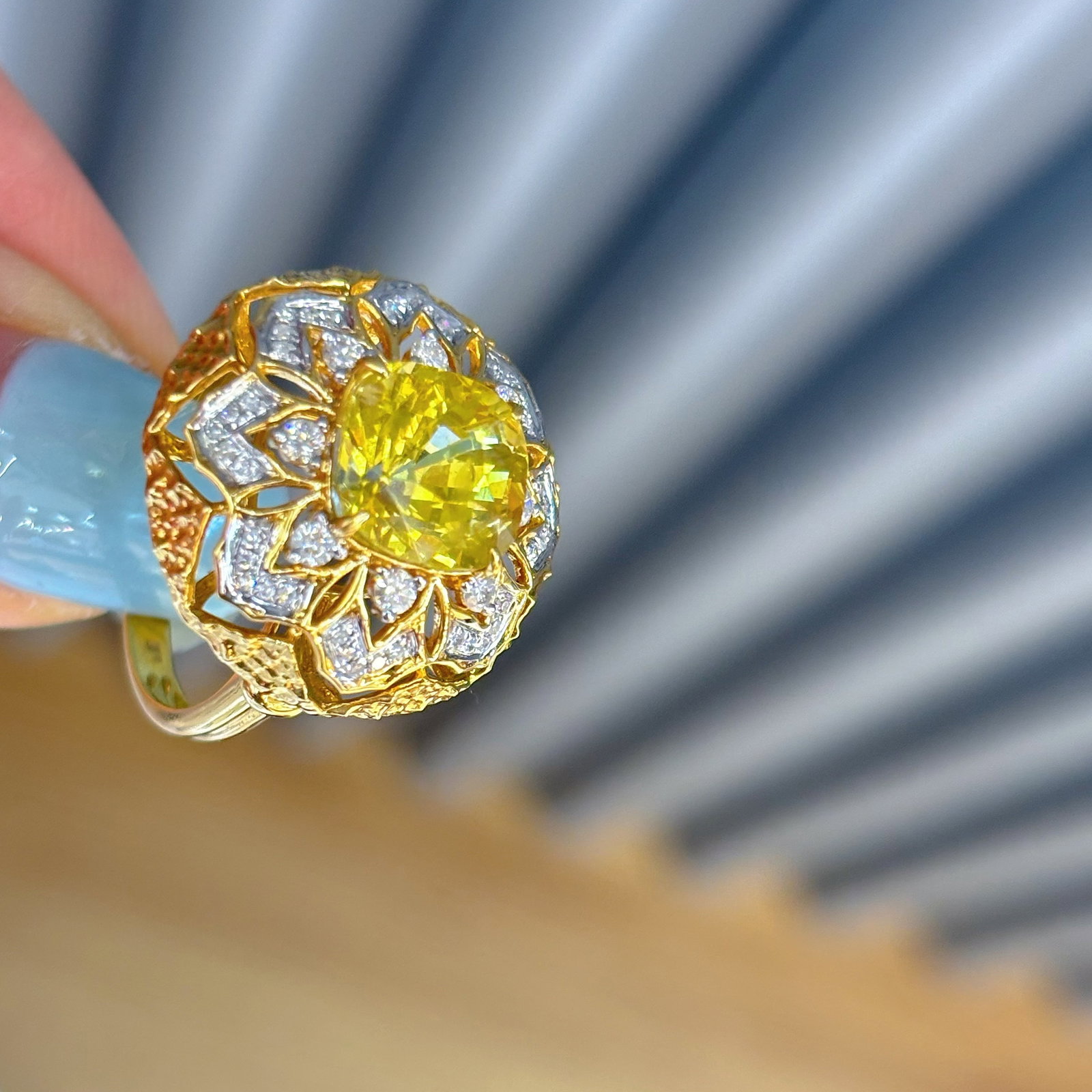 14k Gold 3.92 Ct Natural Sapphire & Diamond Ring - 6