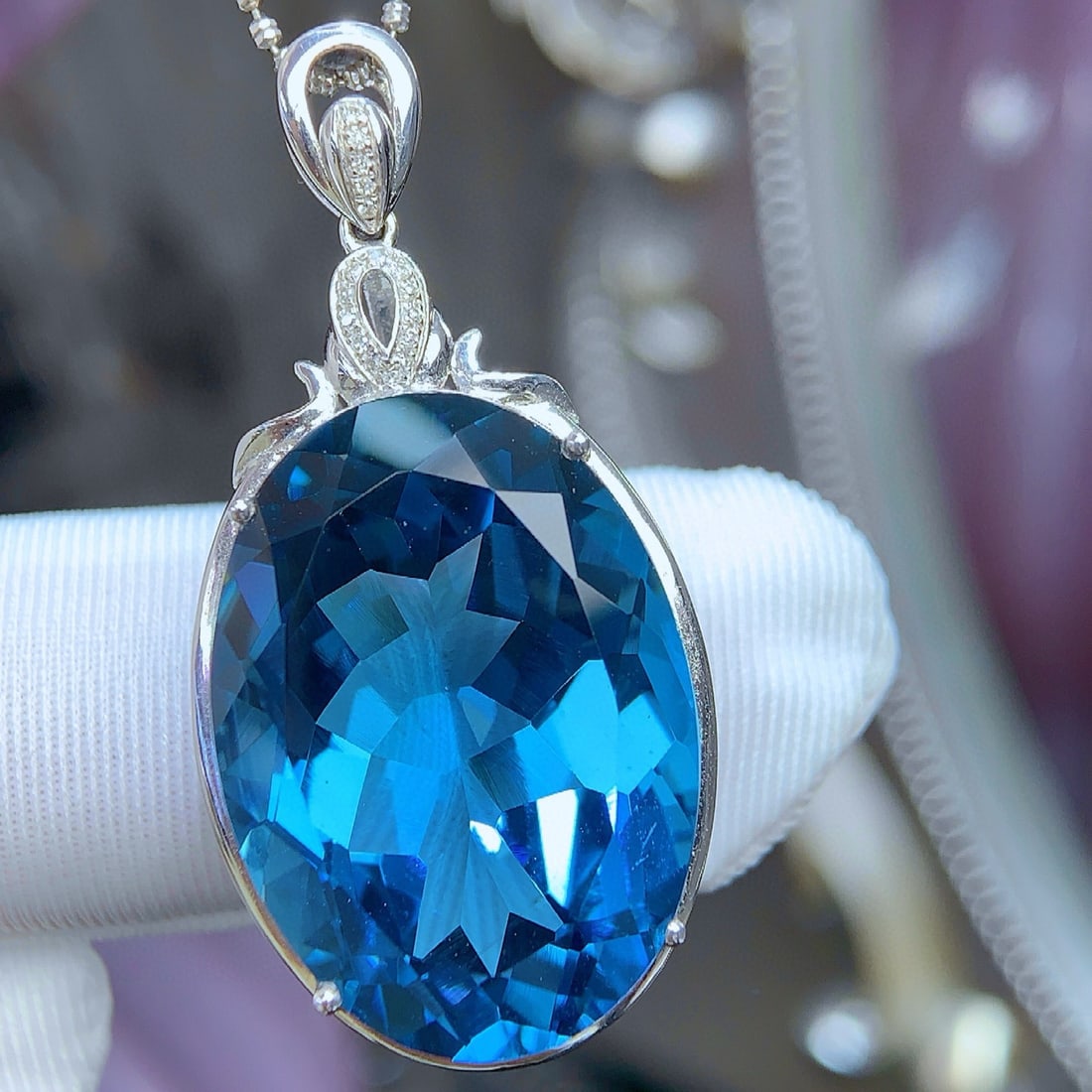 14k Gold 36.1 Ct Natural Topaz & Diamond Pendant( Without Chain ) - 5