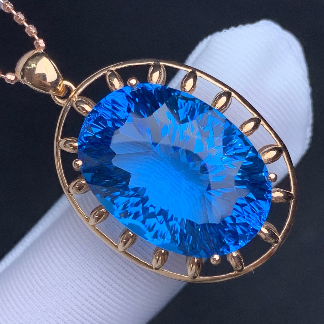14k Gold 24.40 Ct Natural Topaz Pendant( Without Chain ) - 2