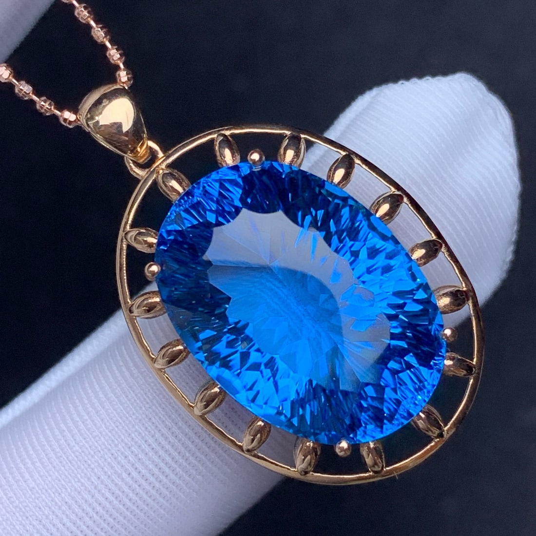 14k Gold 24.40 Ct Natural Topaz Pendant( Without Chain ) - 4