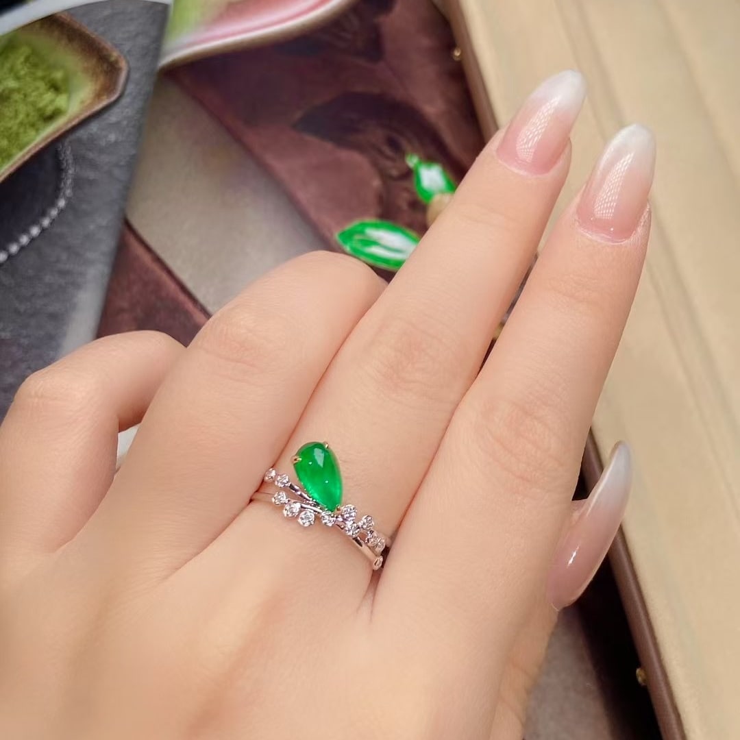 14k Gold 1.2 Ct Vivid Green Natural Emerald & Diamond Ring - 2