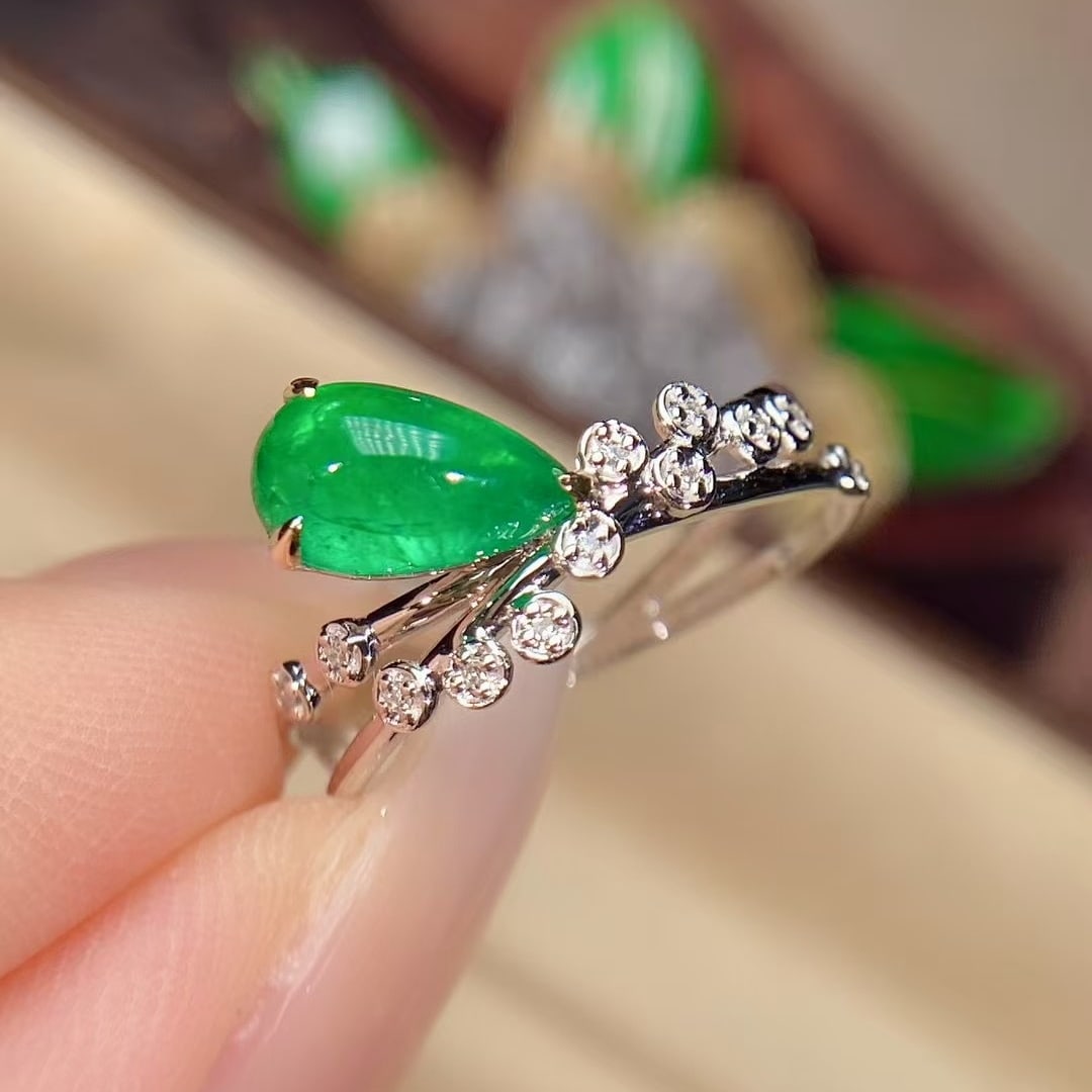 14k Gold 1.2 Ct Vivid Green Natural Emerald & Diamond Ring - 3