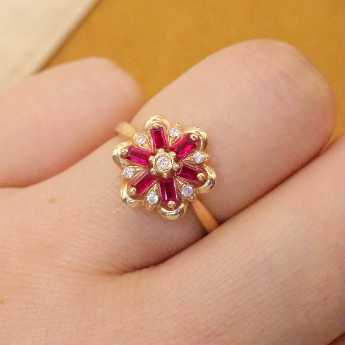 14k Gold 0.30 Ctw Natural Ruby & Diamond Ring - 6