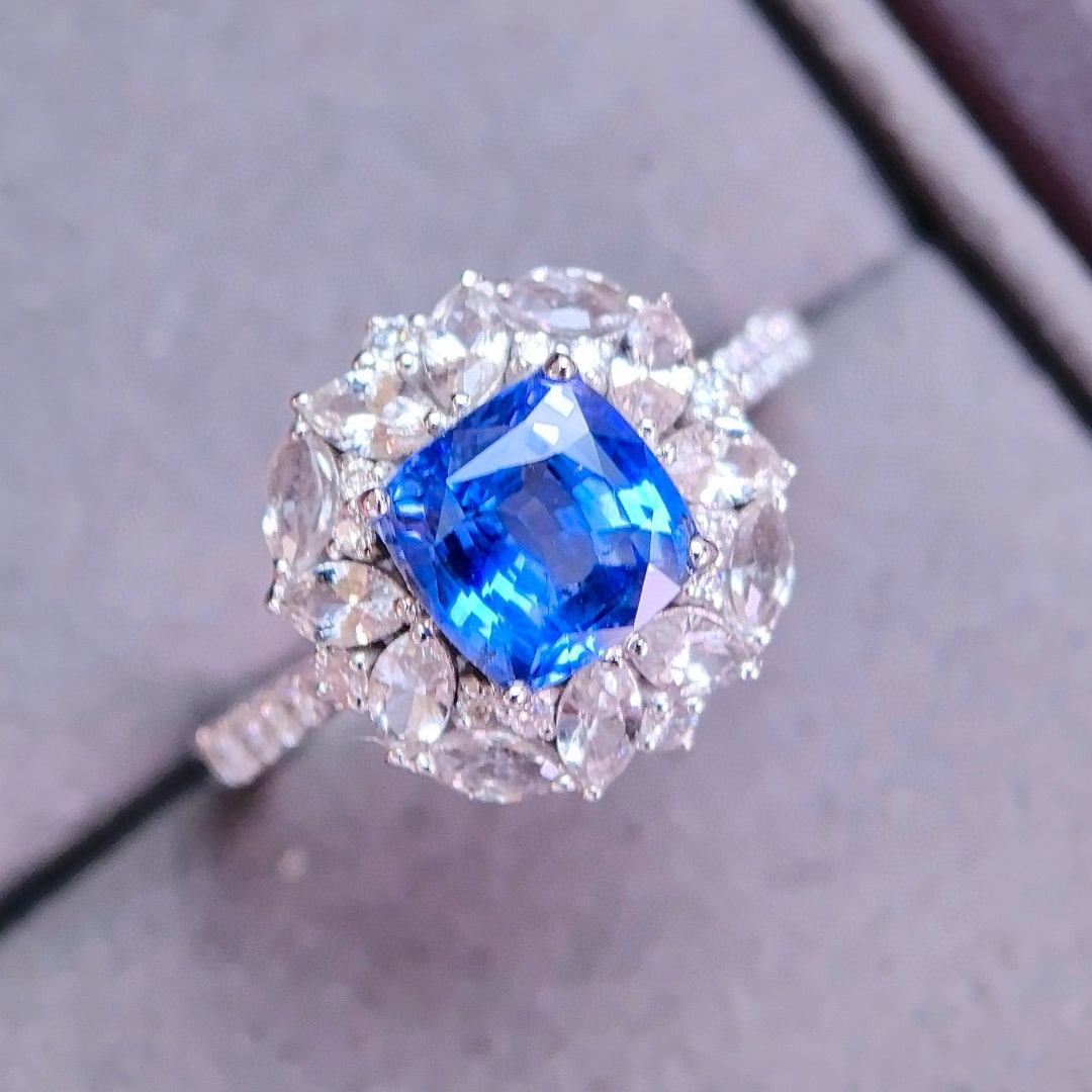 14k Gold 1.83 Ctw Natural Sapphire & Diamond Ring: Ref:230998350 // gold content:14k gold // ring size:7. 25us // // main gemstone:sapphire // shape:cushion // carat weight:1. 60ct // color:blue // treatment:natural // // adjacent gemstone 2 :