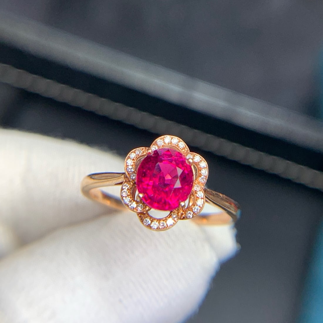 14k Gold 1.5 Ct Natural Tourmaline & Diamond Ring - 5