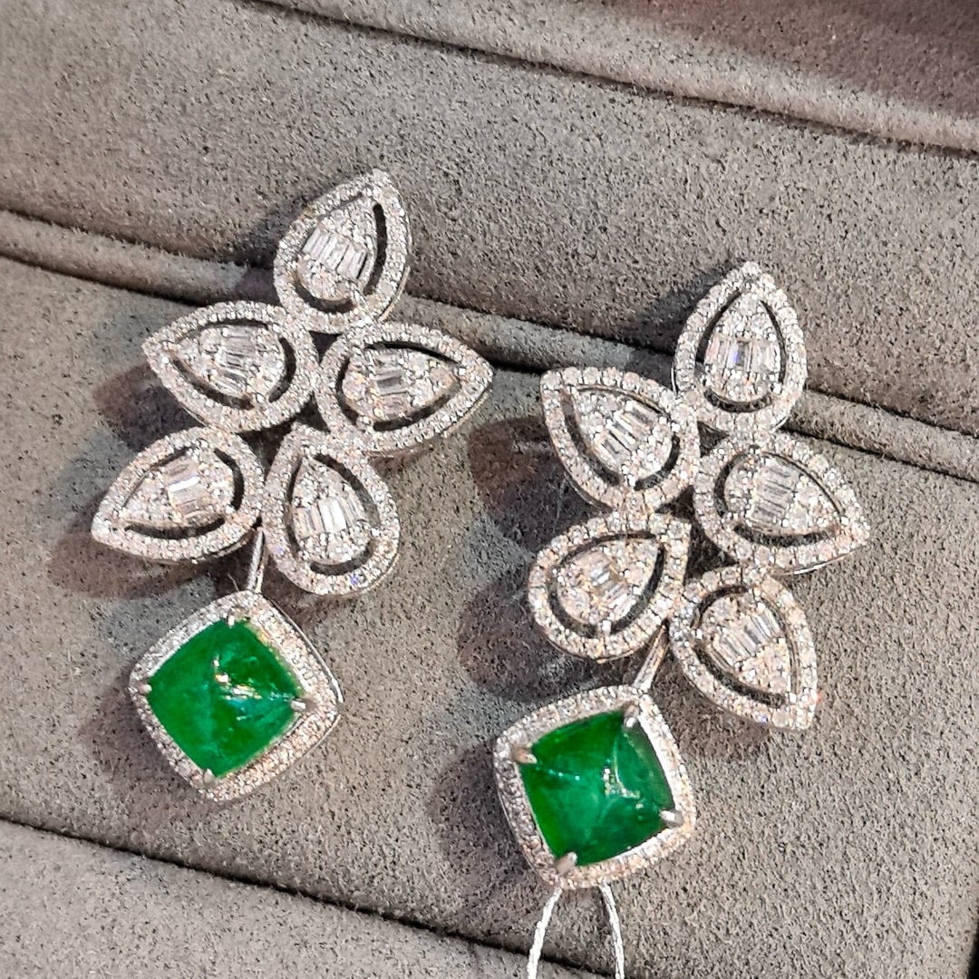 14k Gold 2.78 Ctw Vivid Green Natural Emerald & Diamond Earrings - 2
