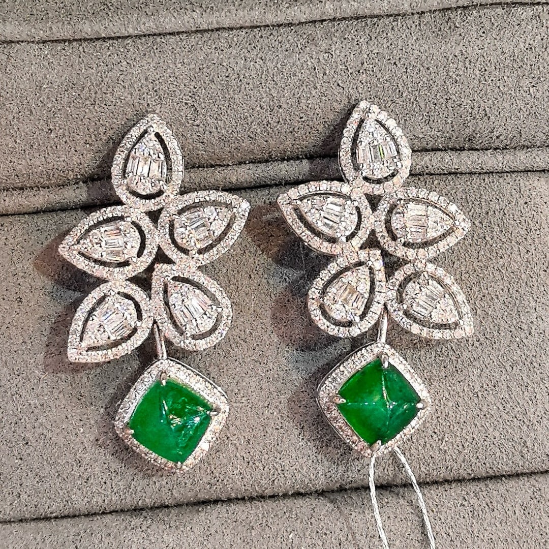 14k Gold 2.78 Ctw Vivid Green Natural Emerald & Diamond Earrings - 3