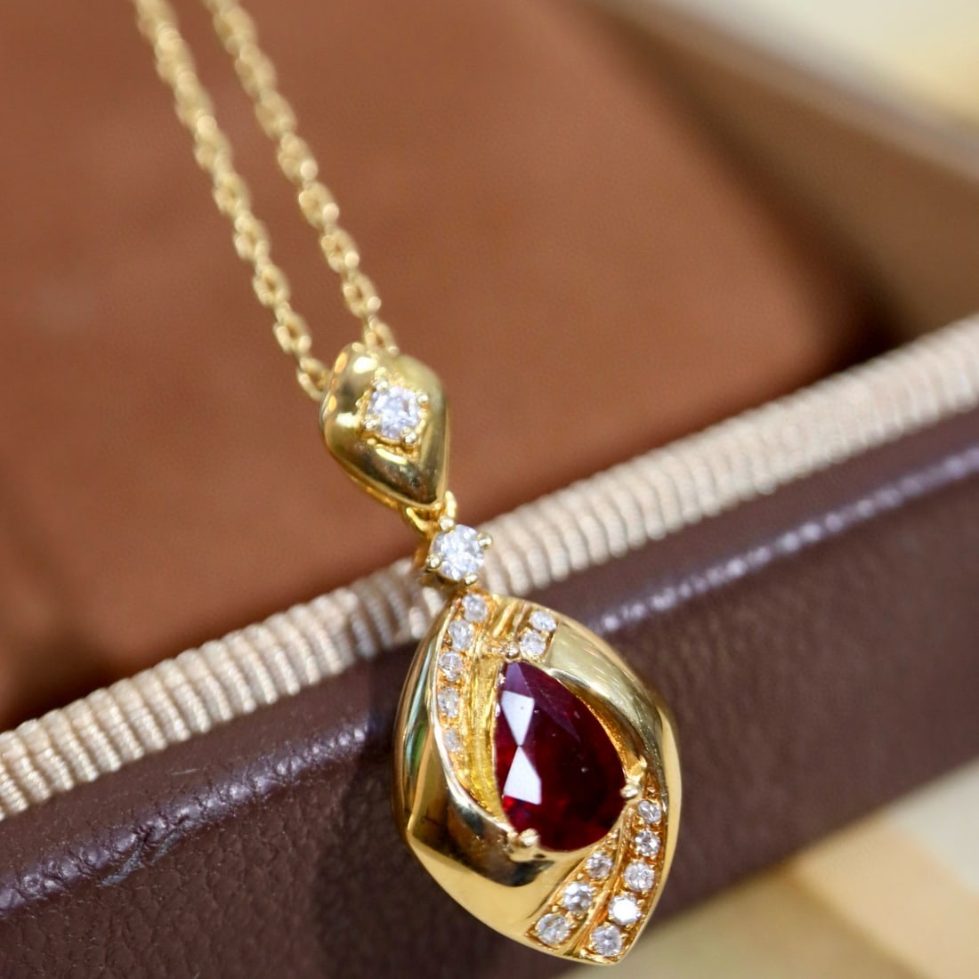 14k Gold 0.52 Ctw Vivid Red Natural Ruby & Diamond Pendant( Without Chain ) - 2