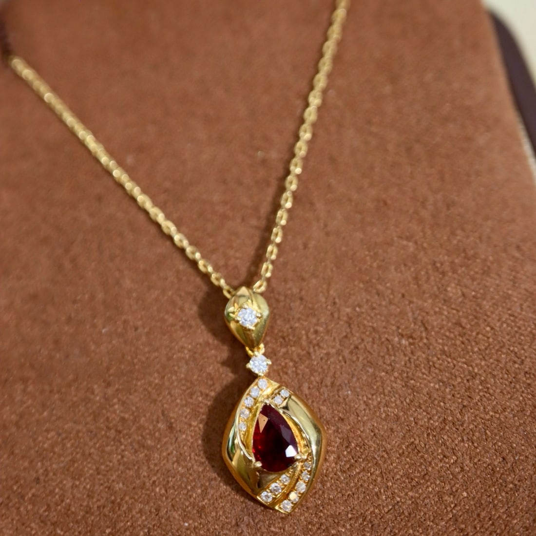 14k Gold 0.52 Ctw Vivid Red Natural Ruby & Diamond Pendant( Without Chain ) - 5
