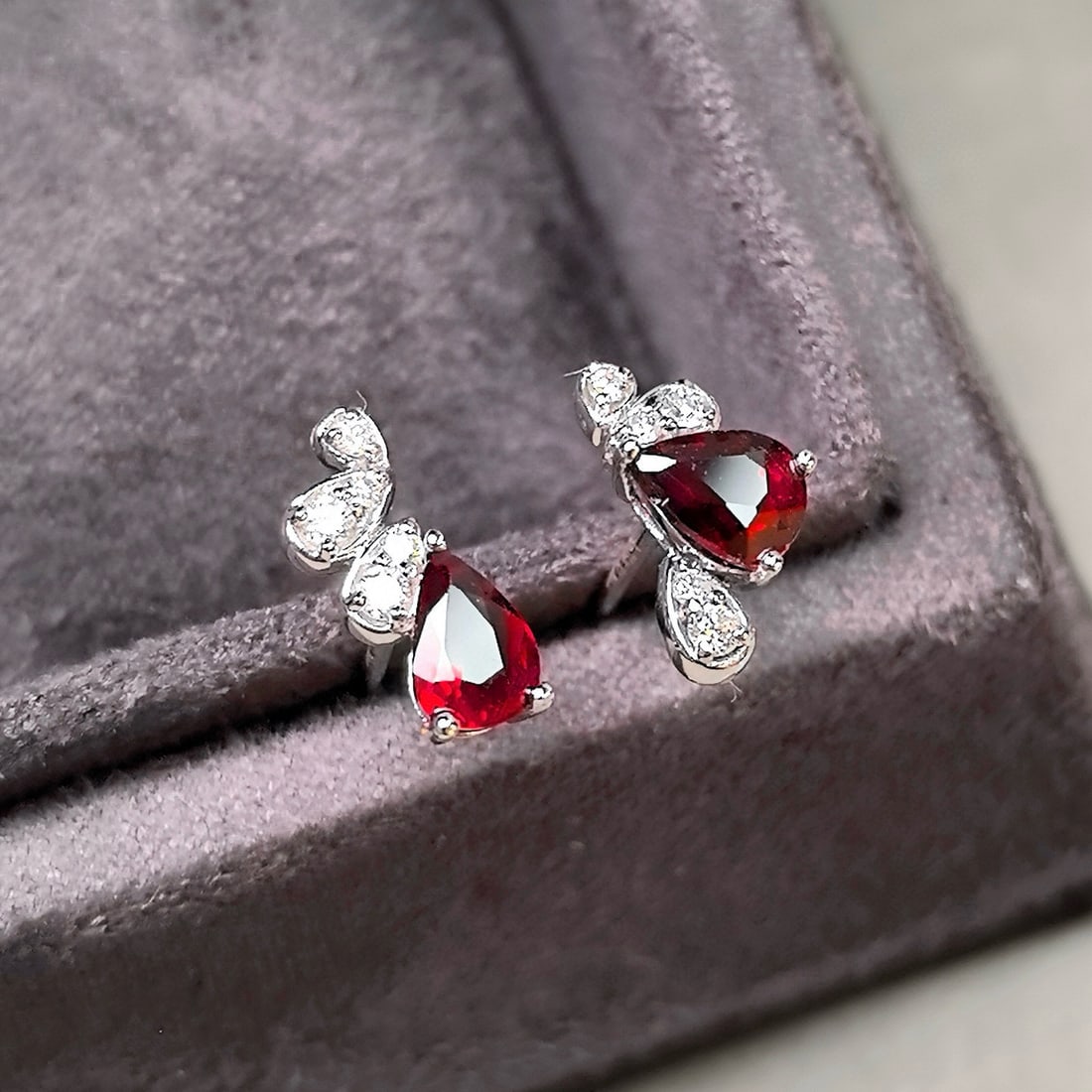 14k Gold 1.28 Ctw Natural Ruby & Diamond Earrings - 5