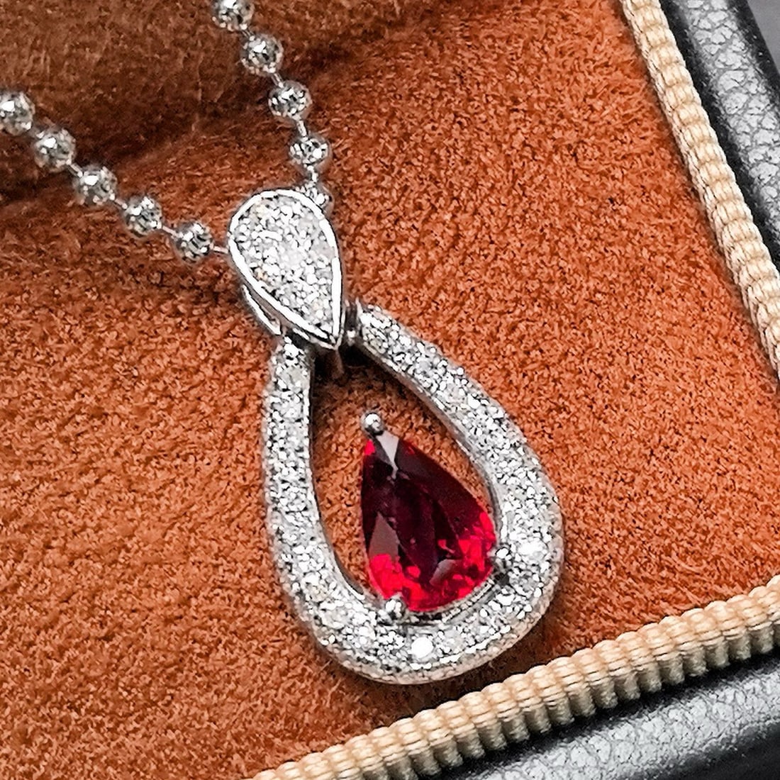 14k Gold 1.11 Ctw Natural Ruby & Diamond Pendant( Without Chain ): Ref:230998381 // gold content:14k gold // main gemstone:ruby // shape:pear // carat weight:0. 70ct // color:pigeonblood red // treatment:natural // // adjacent gemstone 2 : diamond // shape:round //