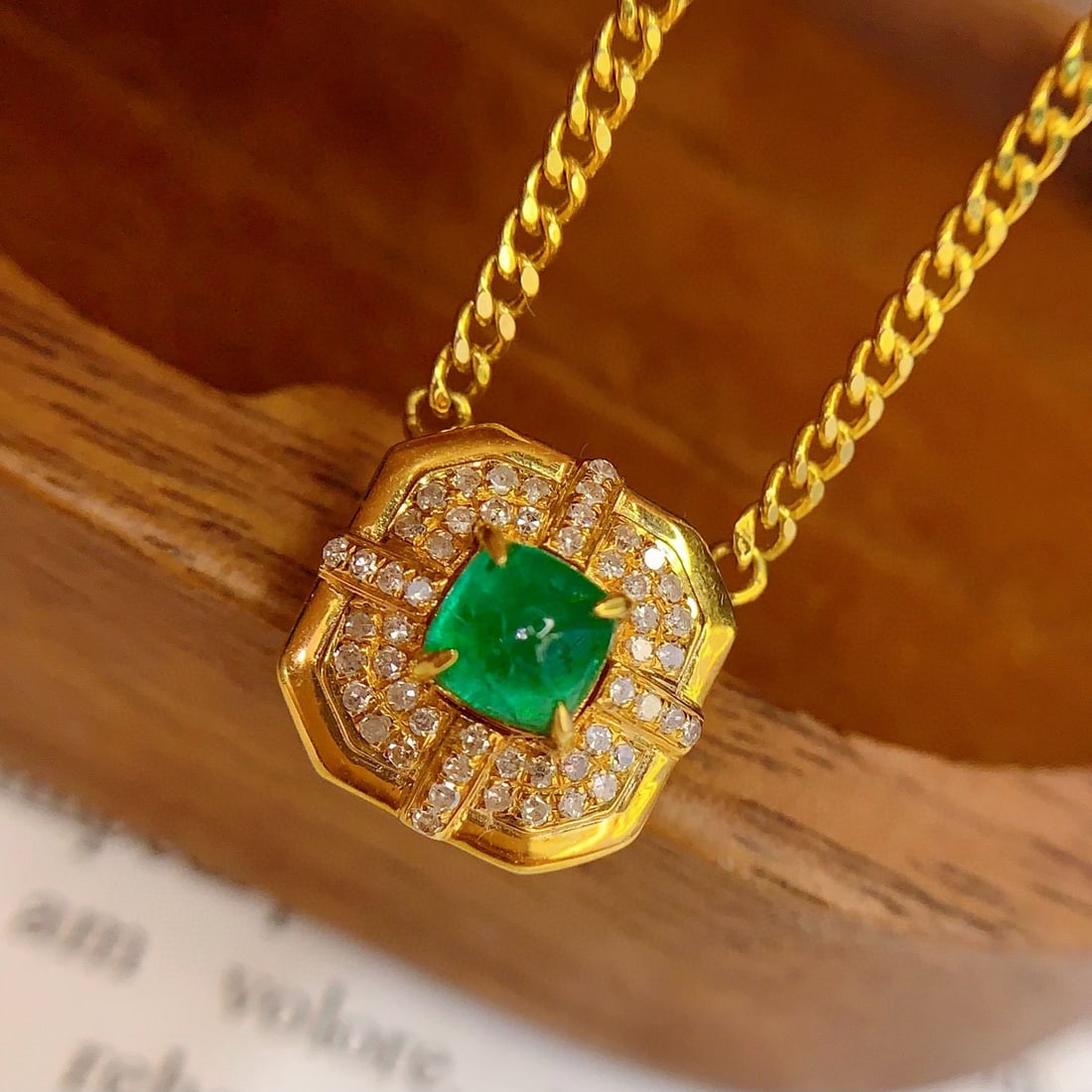 14k Gold 0.7 Ct Vivid Green Natural Emerald & Diamond Necklace - 5