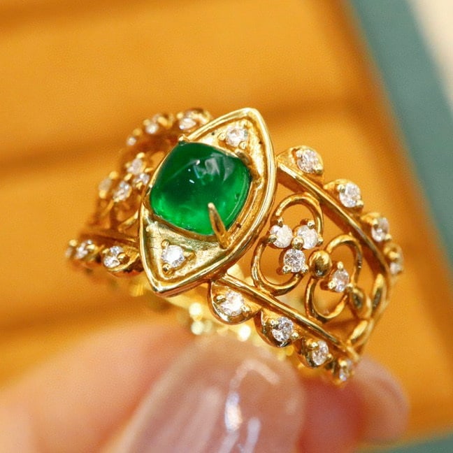 14k Gold 1.06 Ctw Vivid Green Natural Emerald & Diamond Ring - 2