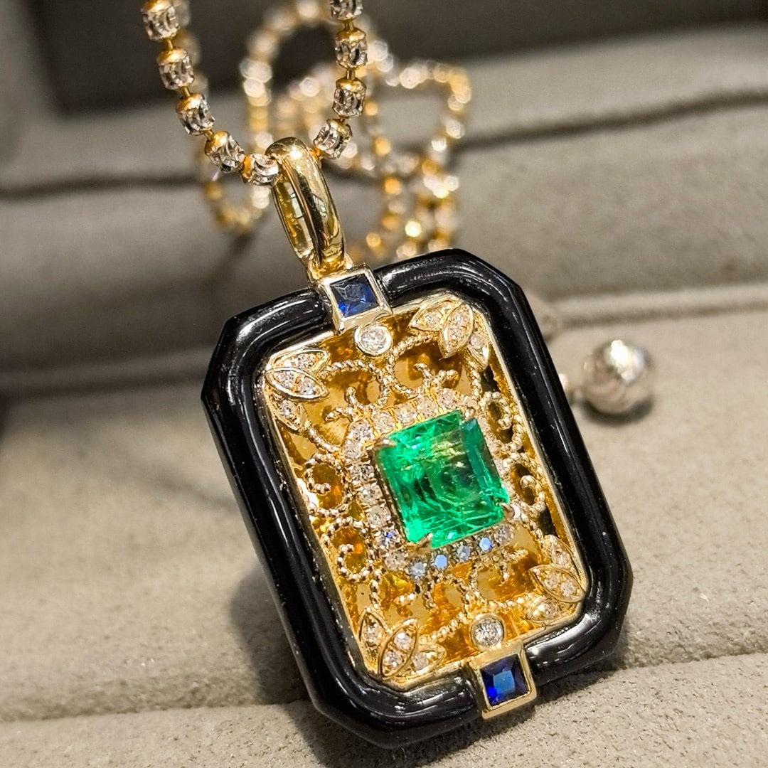 14k Gold 1.12 Ctw Vivid Green Natural Emerald & Diamond Pendant( Without Chain ) - 4