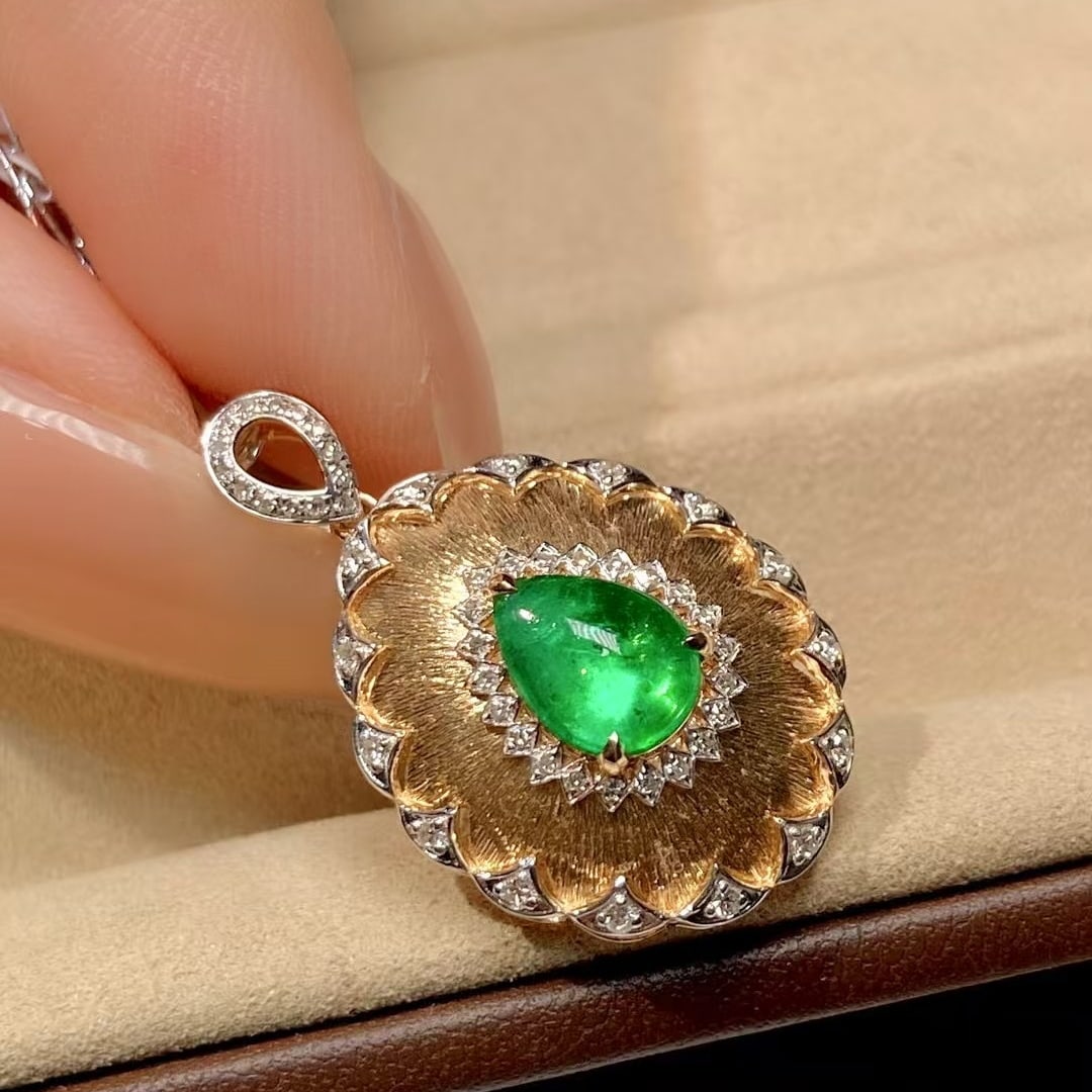 14k Gold 0.78 Ctw Vivid Green Natural Emerald & Diamond Pendant( Without Chain ) - 3