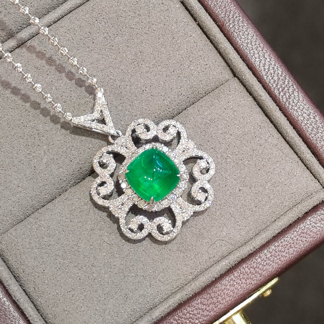 14k Gold 4.06 Ctw Vivid Green Natural Emerald & Diamond Necklace - 2