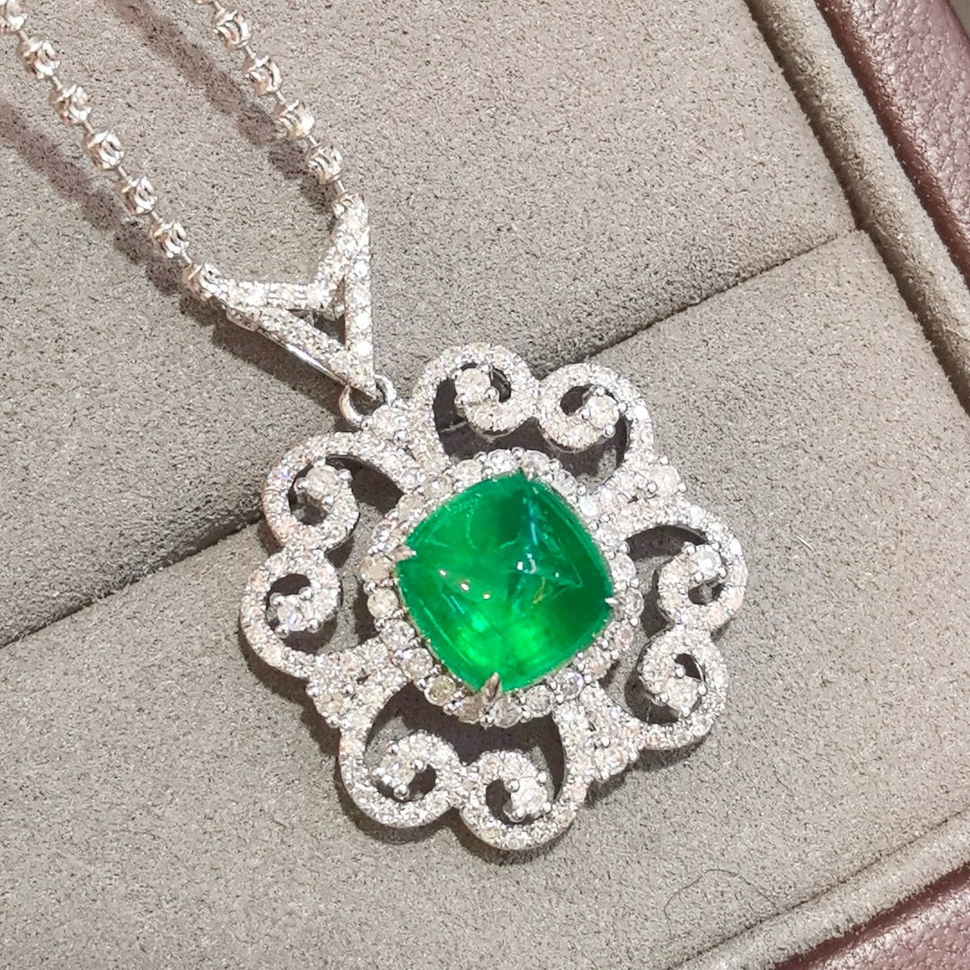 14k Gold 4.06 Ctw Vivid Green Natural Emerald & Diamond Necklace - 3