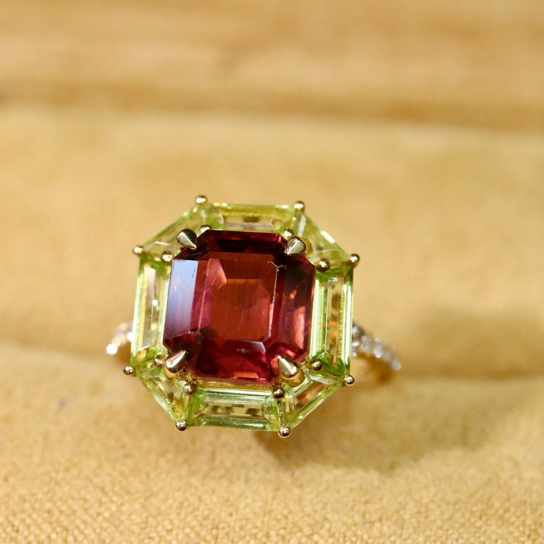 14k Gold 4.98 Ctw Natural Tourmaline & Diamond Ring: Ref:230998415 // gold content:14k gold // ring size:7. 25us // // main gemstone:tourmaline // shape:octagonal // carat weight:4. 83ct // color:red // treatment:natural // // adjacent gemstone 2 :