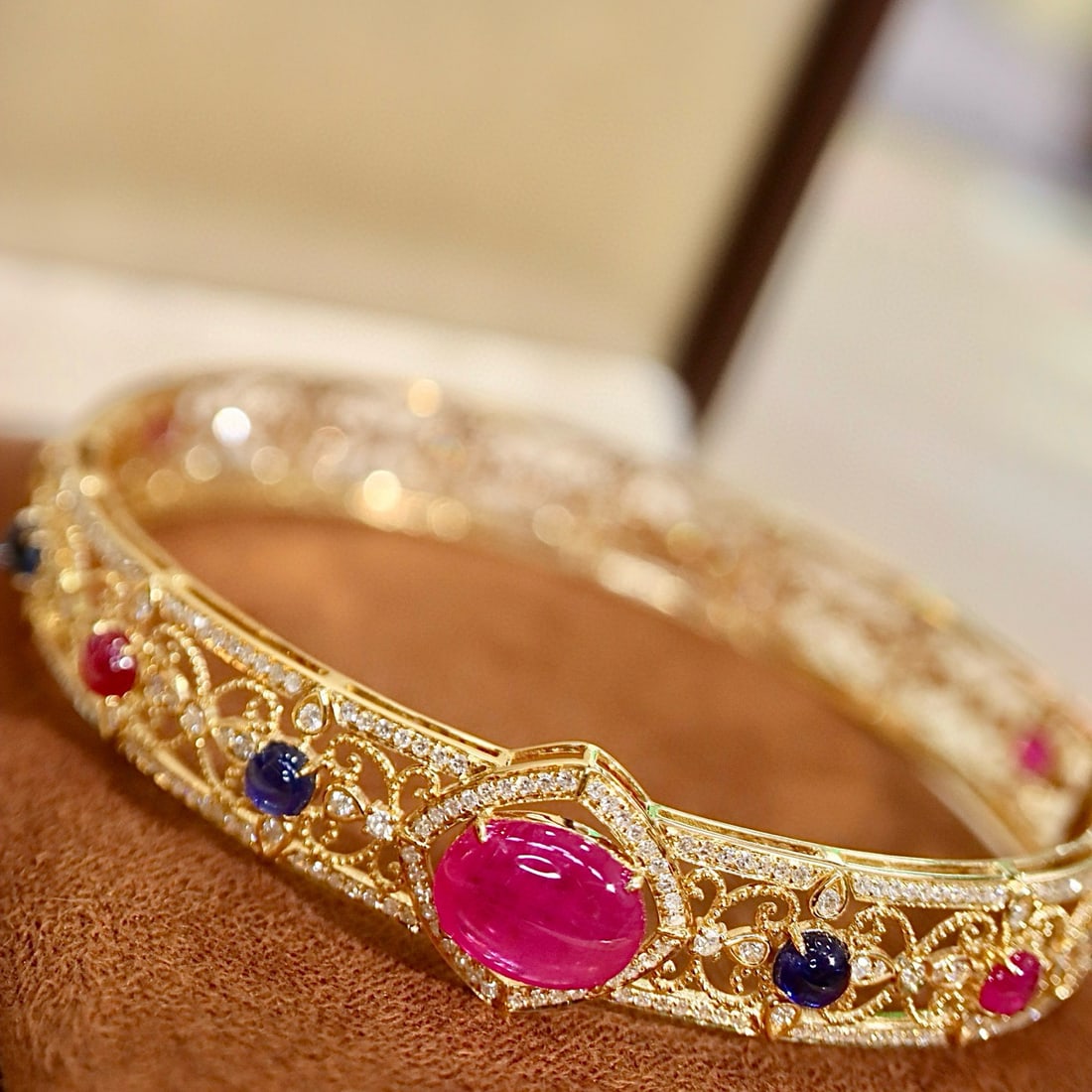14k Gold 6.00 Ctw Natural Ruby & Diamond Bangle - 4