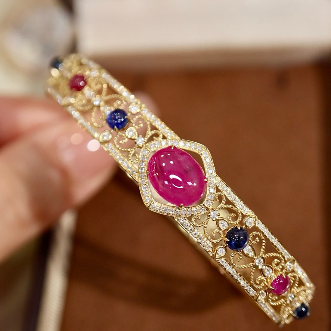14k Gold 6.00 Ctw Natural Ruby & Diamond Bangle - 8