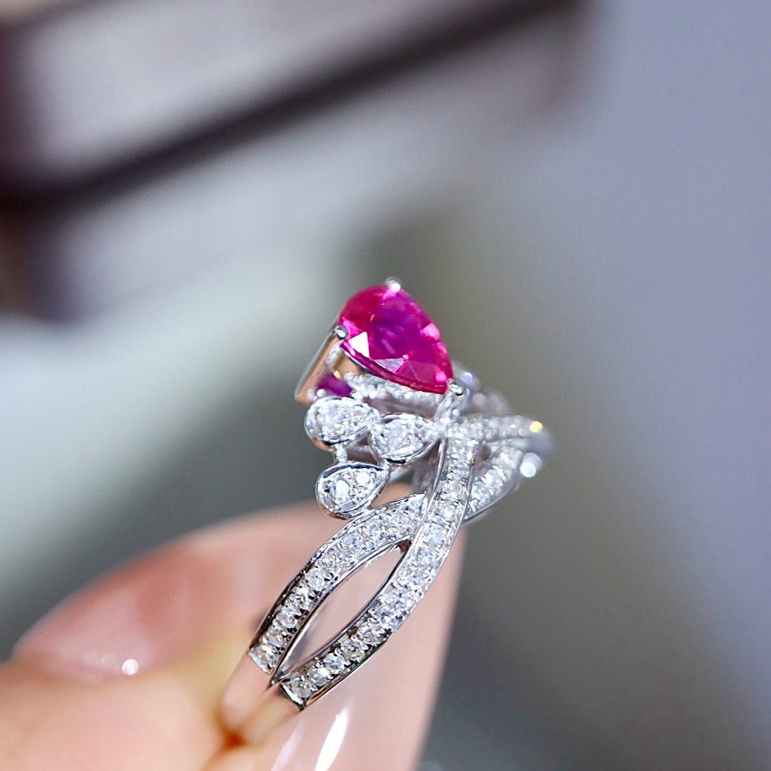 14k Gold 0.91 Ctw Natural Ruby & Diamond Ring - 4