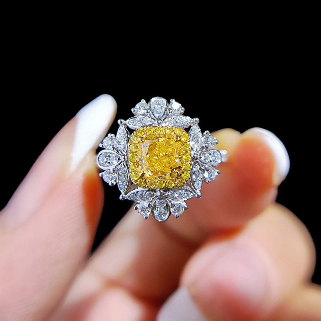 14k Gold 1.44 Ctw Natural Yellow Diamond & Diamond Ring/pendant( Without Chain ): Ref:230998428 // gold content:14k gold // ring size:7. 25us // // main gemstone:yellow diamond // shape:cushion // carat weight:1. 01ct // color:yellow // treatment:natural // // adjacent gemstone 2