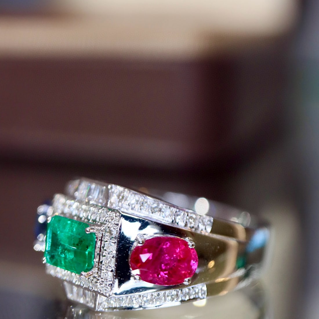 14k Gold 1.67 Ctw Natural Emerald & Ruby & Sapphire & Diamond Ring - 4