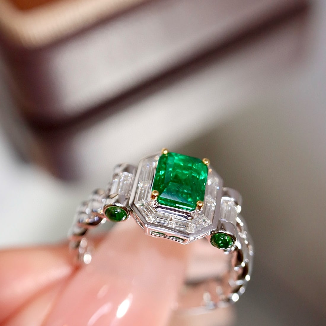 14k Gold 1.66 Ctw Vivid Green Natural Emerald & Diamond Ring - 3