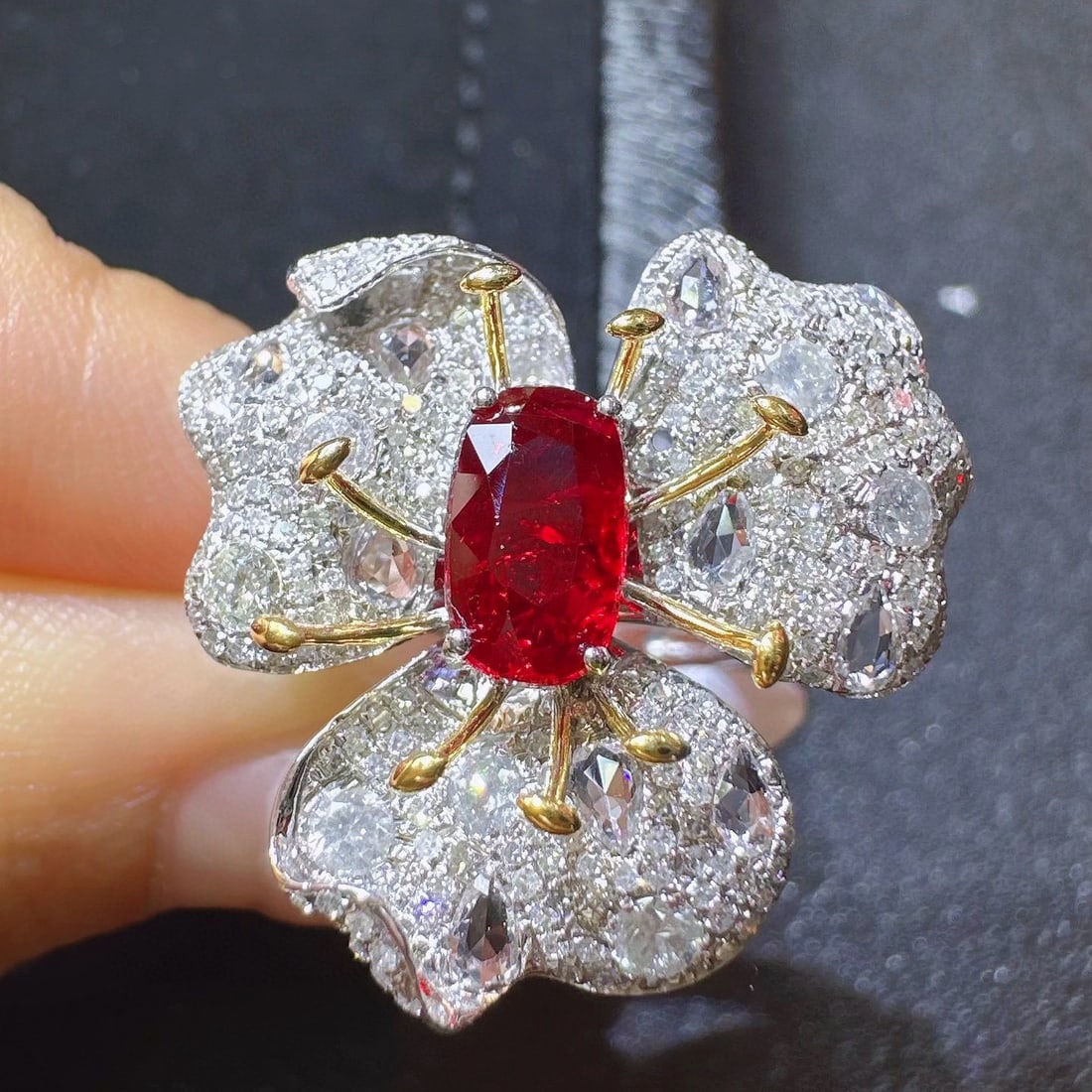 14k Gold 2.24 Ctw Natural Ruby & Diamond Ring: Ref:230998444 // gold content:14k gold // ring size:7. 25us // // main gemstone:ruby // shape:oval // carat weight:1. 09ct // color:pigeonblood red // treatment:natural // // adjacent gemstone 2 : dia