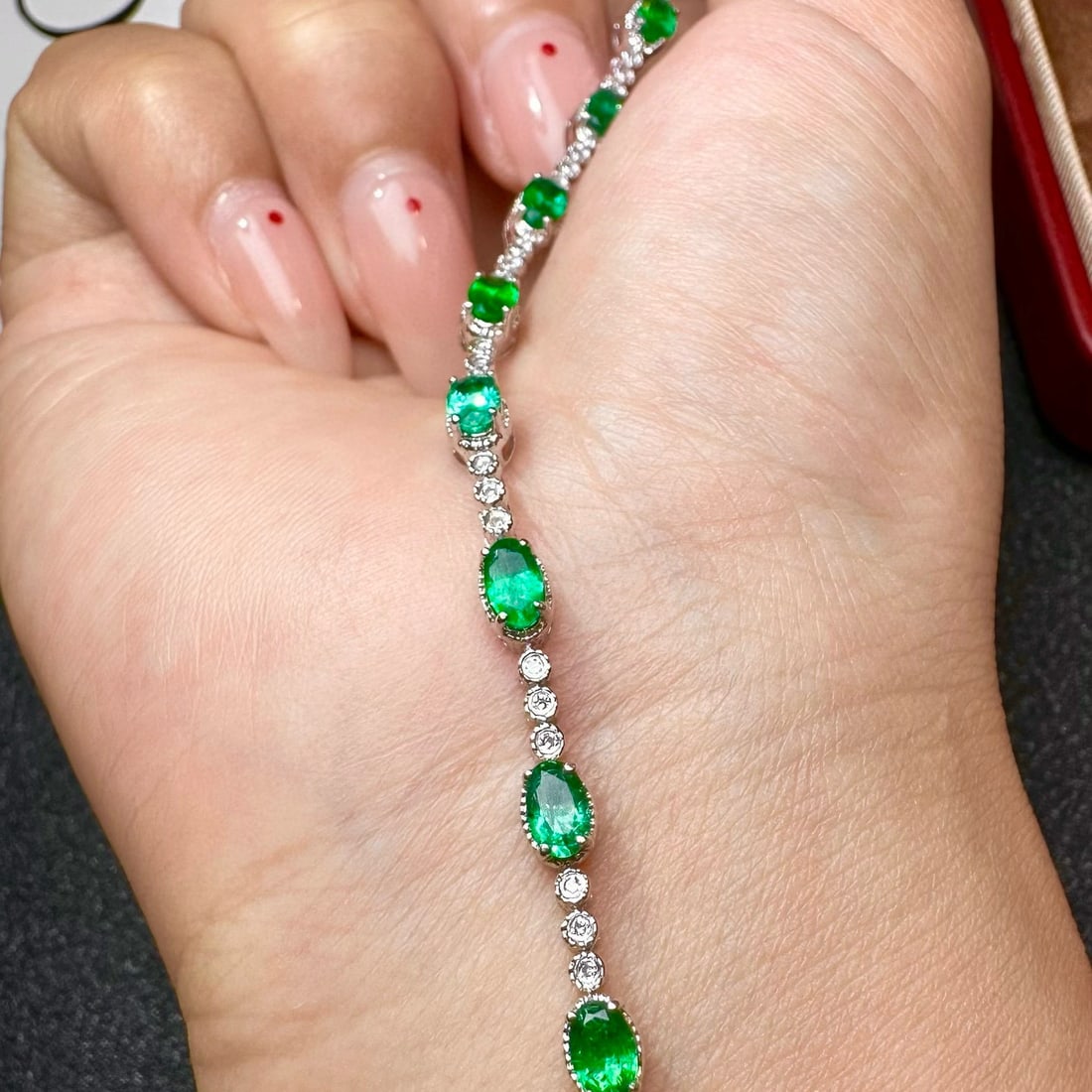 14k Gold 2.32 Ct Vivid Green Natural Emerald & Diamond Bracelet - 2