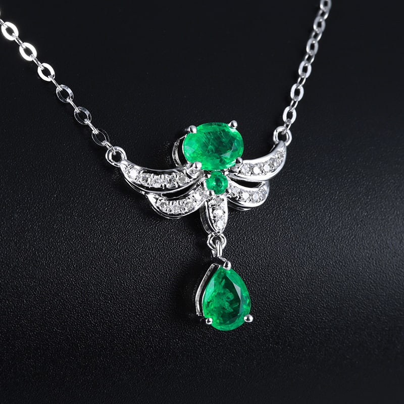 14k Gold 0.52 Ctw Vivid Green Natural Emerald & Diamond Necklace - 5