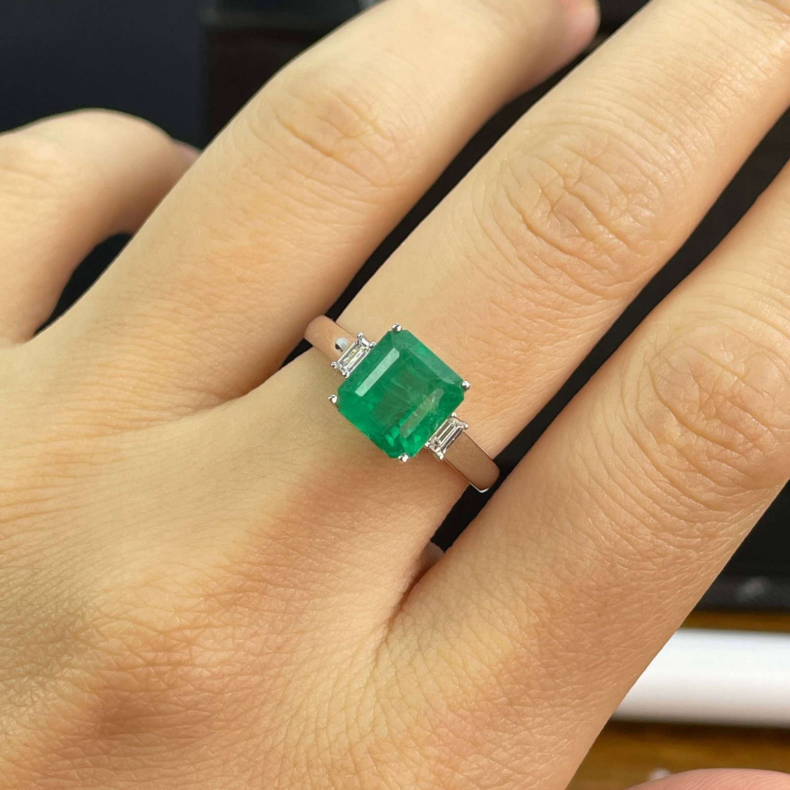 14k Gold 2.38 Ctw Vivid Green Natural Emerald & Diamond Ring - 5