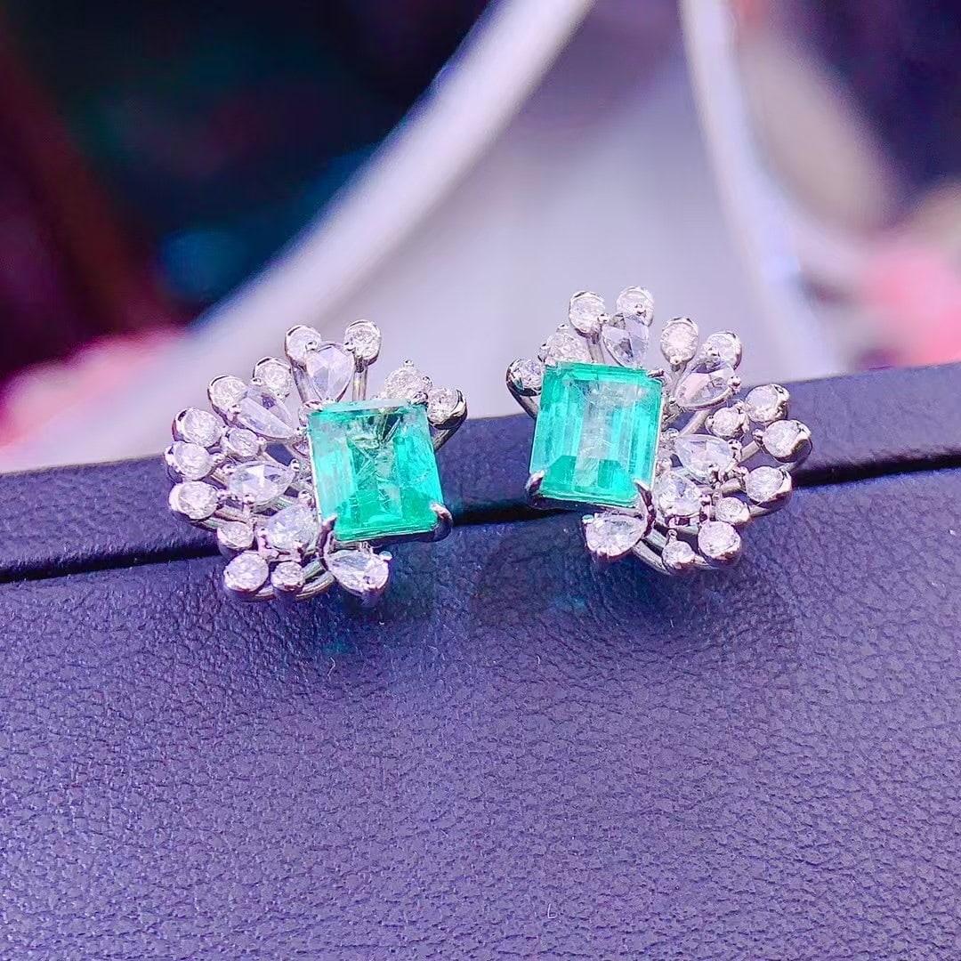 14k Gold 1.84 Ct Natural Emerald & Diamond Earrings - 4